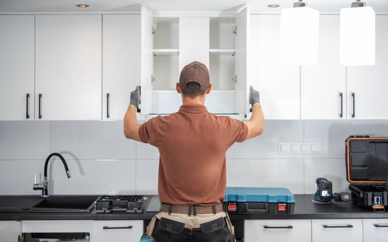 how to install kitchen canbinets